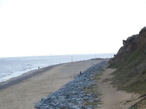 An image of the coastline in California, Norfolk